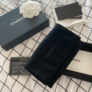 Chanel box set card/key wallet size